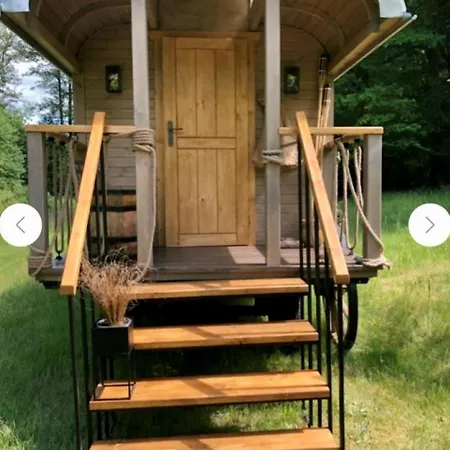 Entspannung Im Zirkuswagen: Aussergewoehnliche Und Liebevoll Eingerichtete Glamping-Unterkunft Im Gruenen Geigant Exterior photo